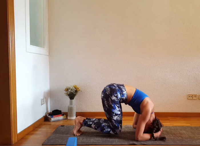 headstand bench