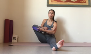 lotus pose in hindi
